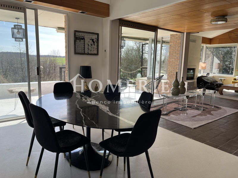 Maison - 215 m² - 7 pièces