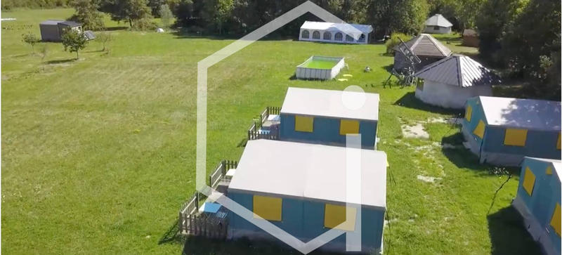 Propriété - 482 m² - 7 pièces