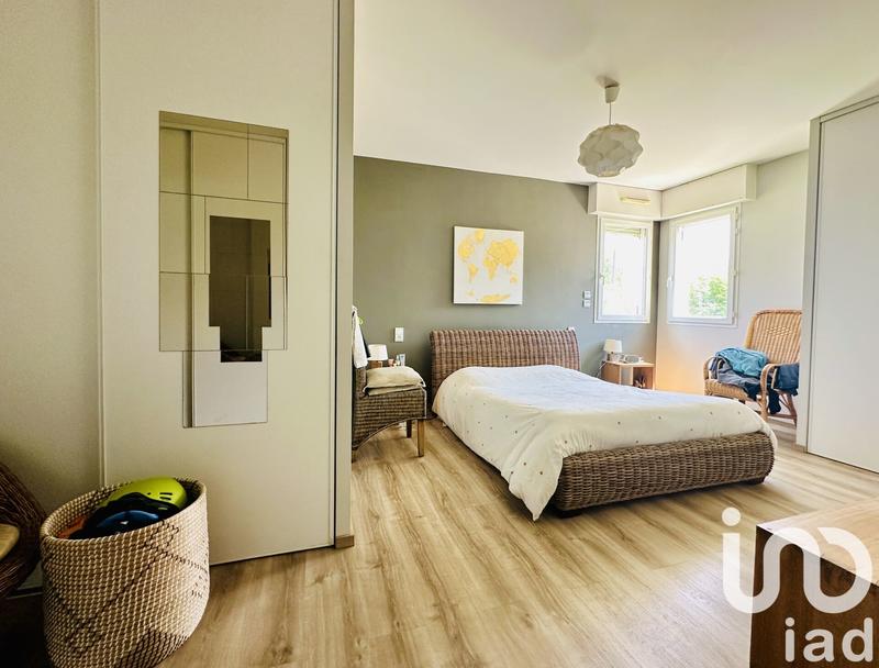 Maison - 181 m² - 6 pièces