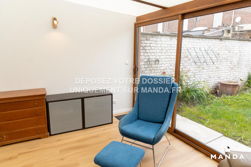 Chambre - 10 m² - 6 pièces