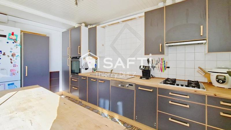 Maison - 177 m² - 7 pièces