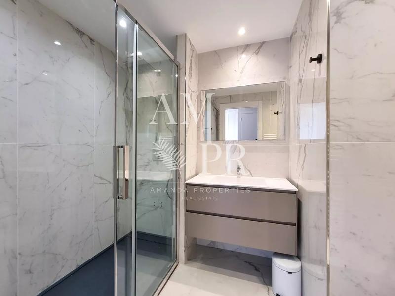 Appartement - 136 m² - 5 pièces