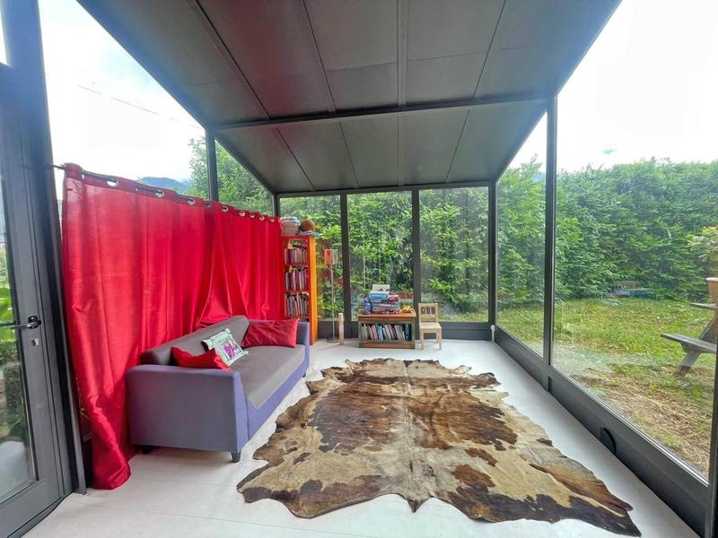 Maison - 238 m² - 8 pièces