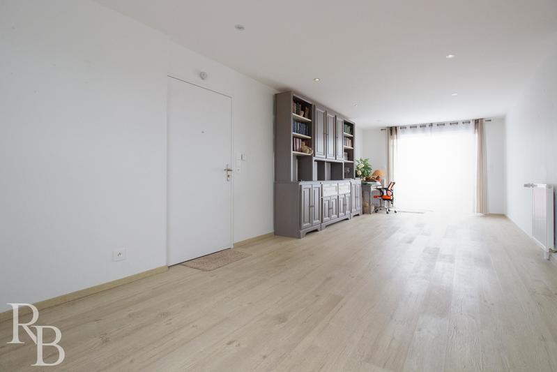 Appartement - 191 m² - 6 pièces