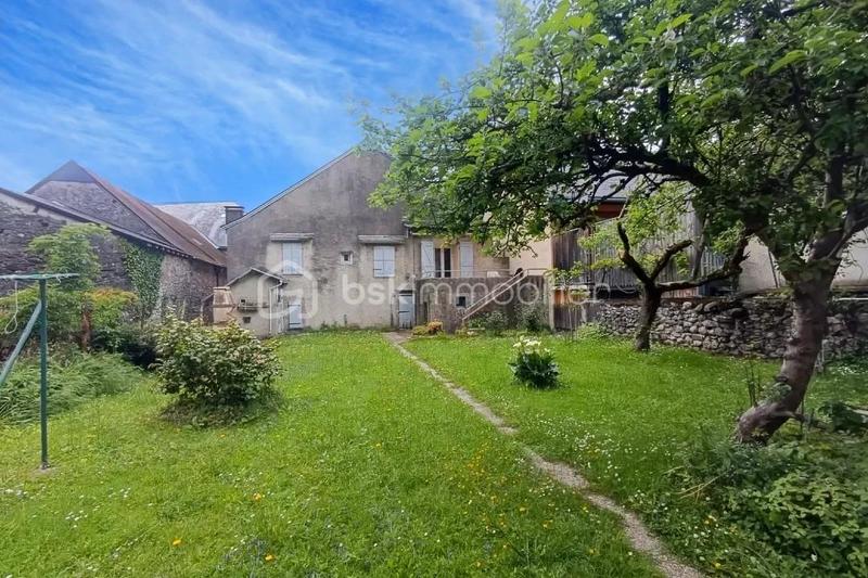 Maison - 140 m² - 6 pièces