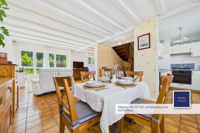 Maison - 91 m² - 5 pièces