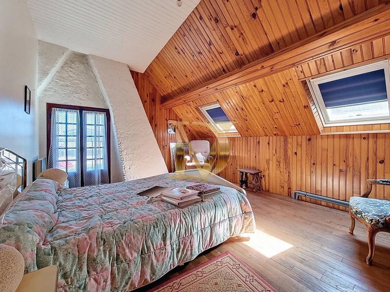 Maison - 191 m² - 7 pièces