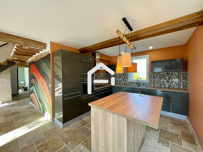 Demeure - 257 m² - 8 pièces