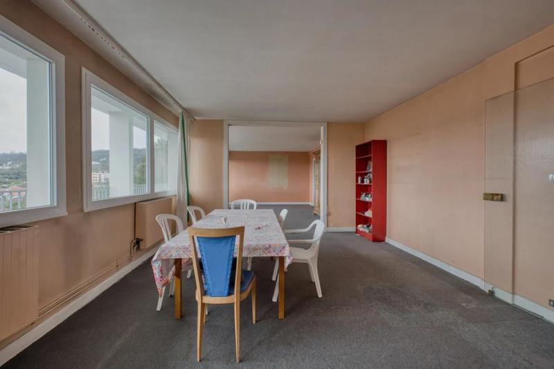 Appartement - 178 m² - 10 pièces