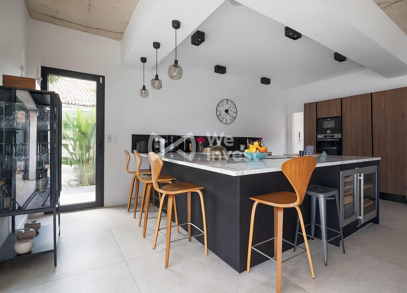 Villa - 221 m² - 5 pièces