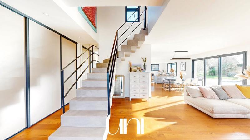 Maison - 155 m² - 5 pièces