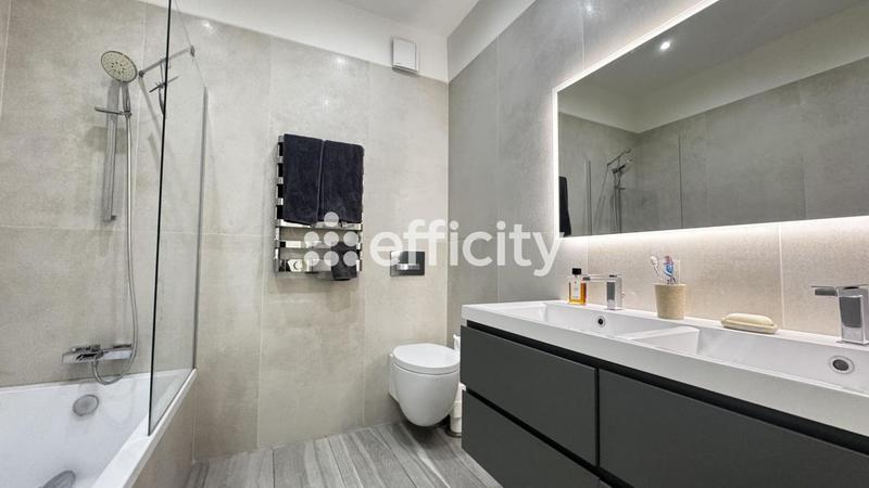 Appartement - 170 m² - 5 pièces