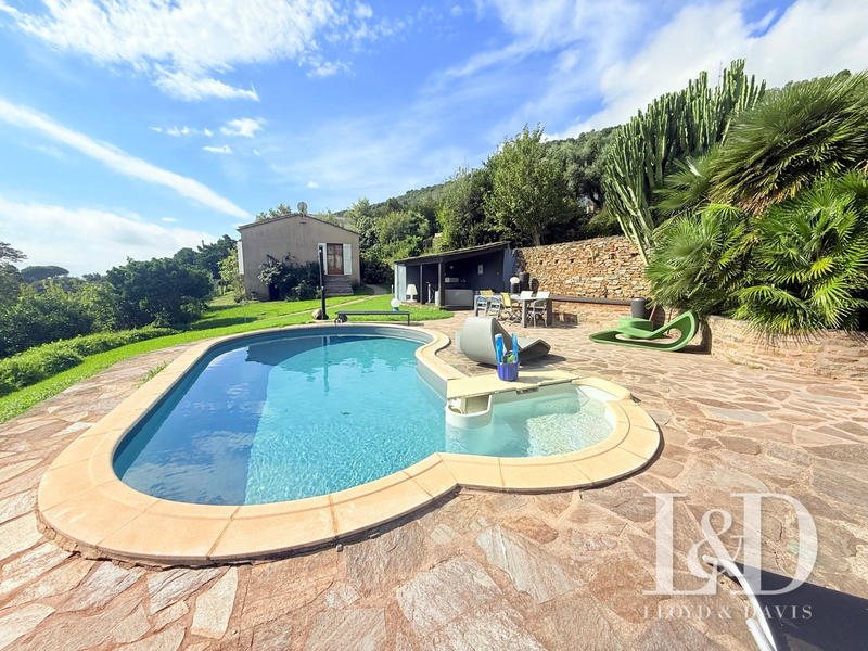 Maison - 175 m² - 4 pièces