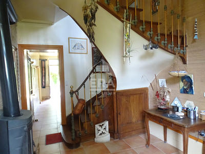 Maison - 350 m² - 11 pièces