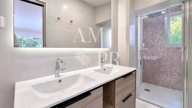 Maison de ville - 180 m² - 7 pièces