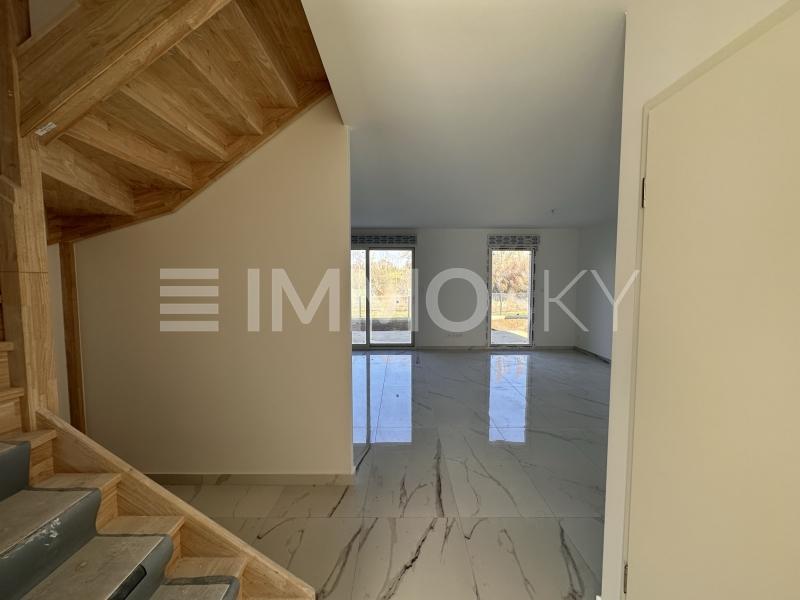 Maison - 81 m² - 5 pièces