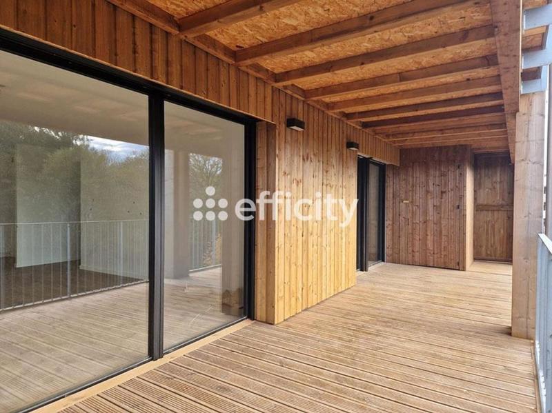 Appartement - 93 m² - 4 pièces