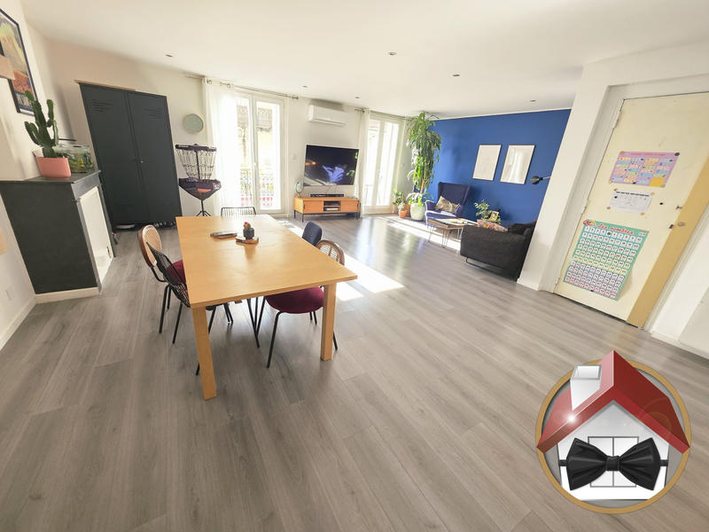 Appartement - 100 m² - 4 pièces