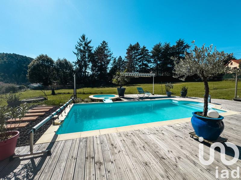 Maison - 142 m² - 5 pièces