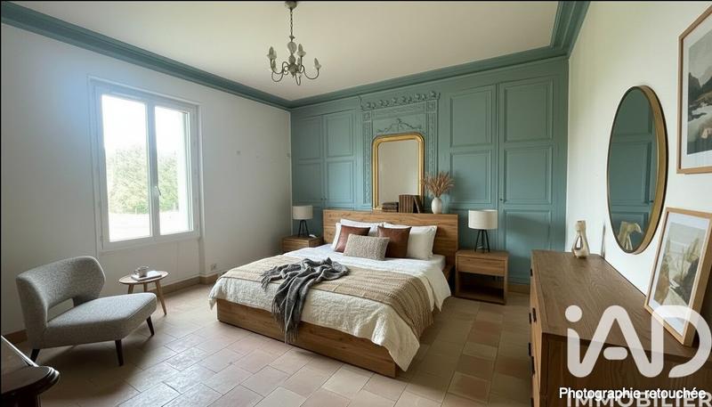 Maison - 228 m² - 8 pièces