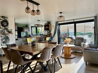 Maison - 100 m² - 5 pièces