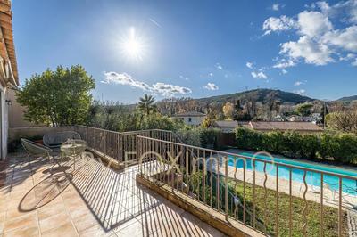 Maison - 170 m² - 6 pièces