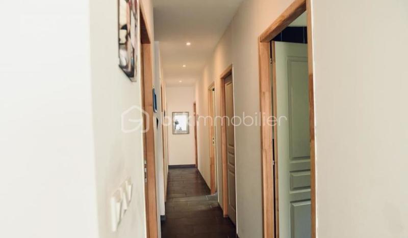 Maison - 367 m² - 13 pièces