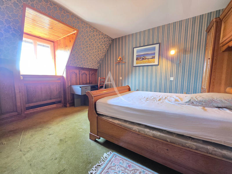 Maison - 207 m² - 6 pièces