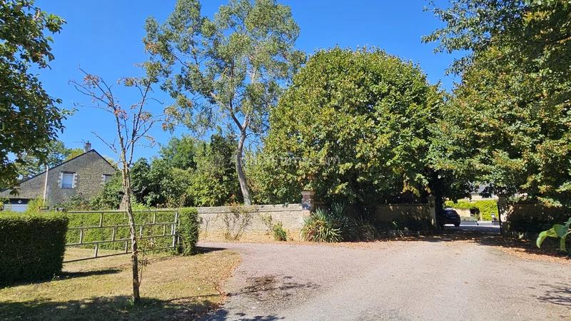 Maison - 632 m² - 30 pièces