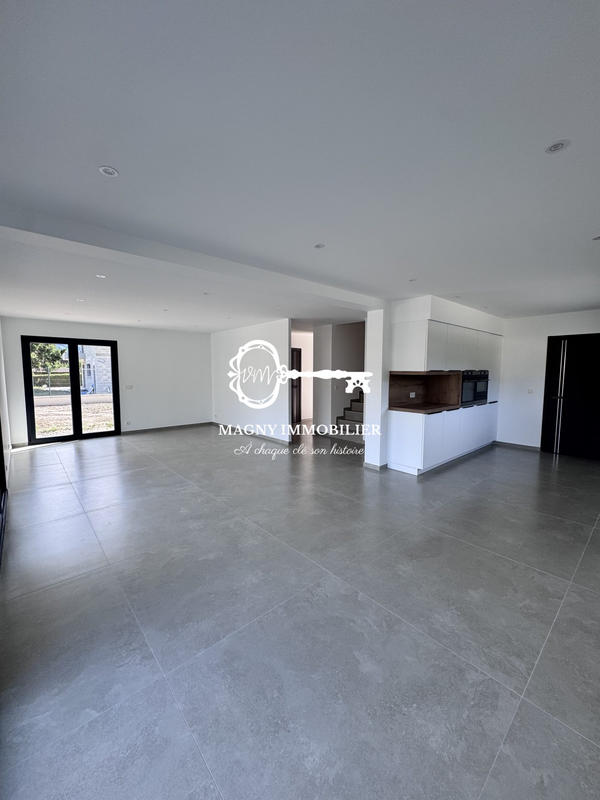 Maison - 120 m² - 4 pièces