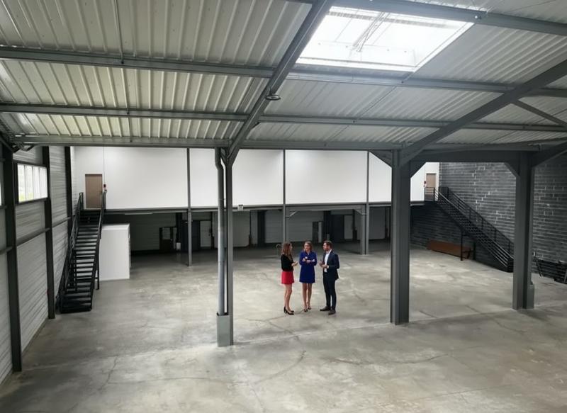 Local commercial - 1 323 m²