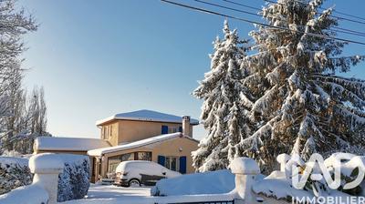 Maison - 137 m² - 7 pièces