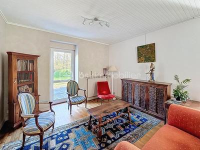 Demeure - 223 m² - 8 pièces