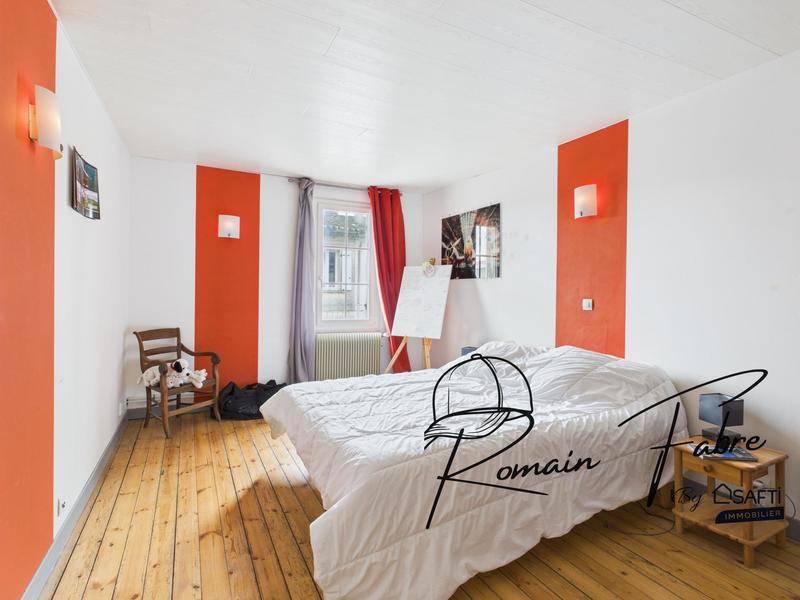 Maison - 221 m² - 6 pièces