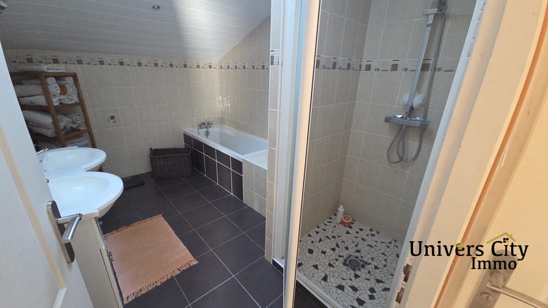 Maison ancienne - 171 m² - 5 pièces