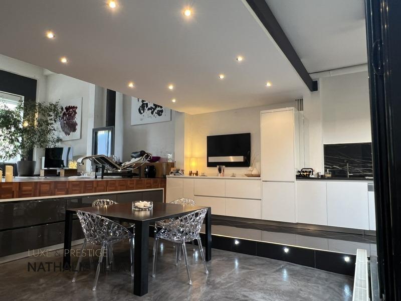 Loft - 188 m² - 6 pièces