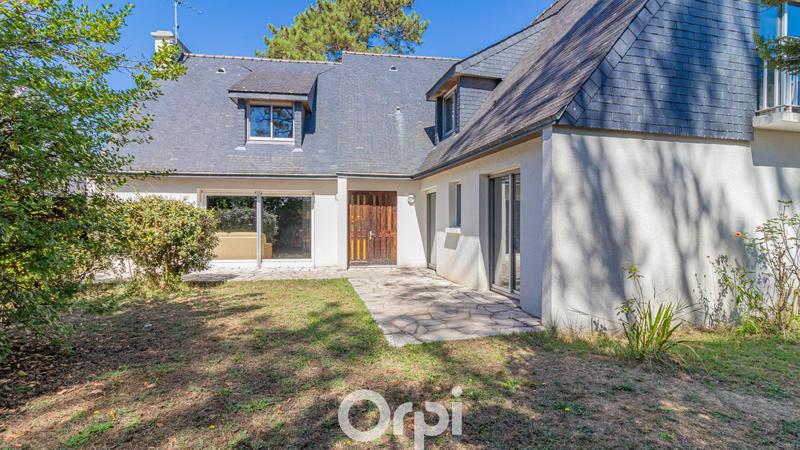 Maison - 221 m² - 11 pièces