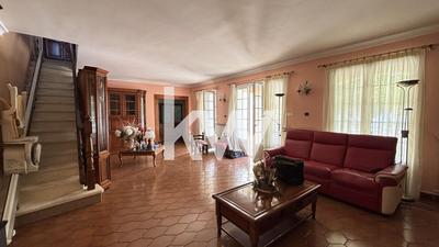 Maison - 162 m² - 5 pièces