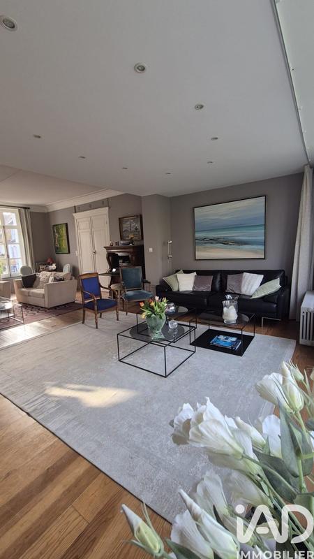 Maison - 452 m² - 14 pièces