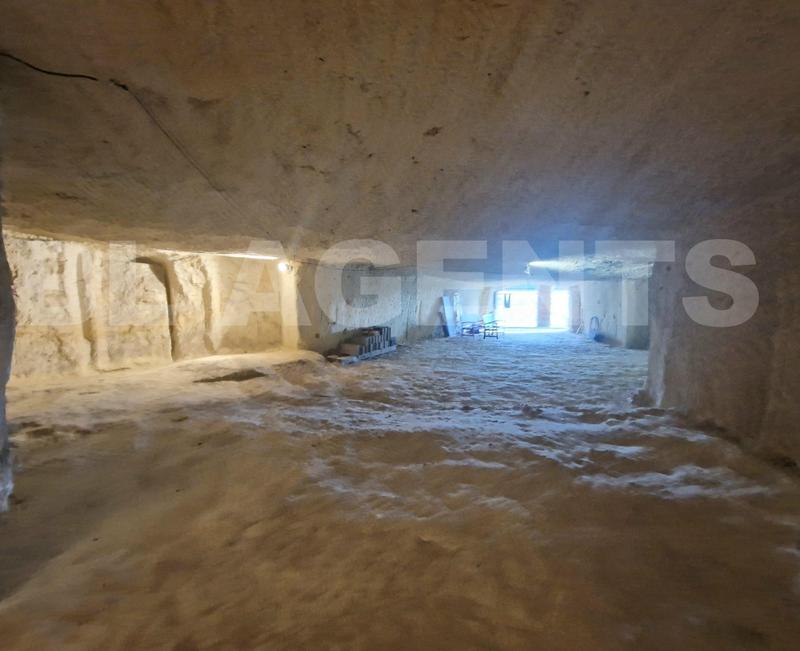 Maison - 220 m² - 8 pièces