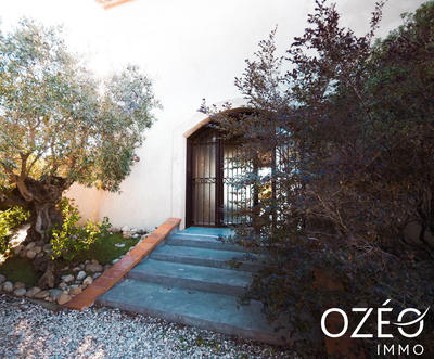 Villa - 205 m² - 4 pièces