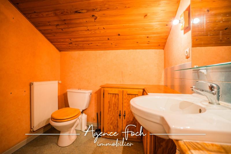 Maison - 202 m² - 5 pièces