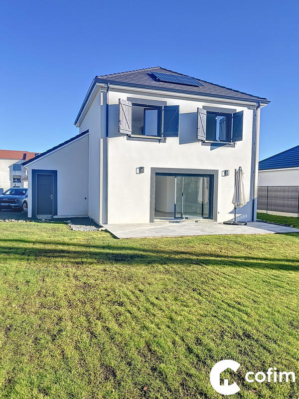 Maison - 110 m² - 4 pièces