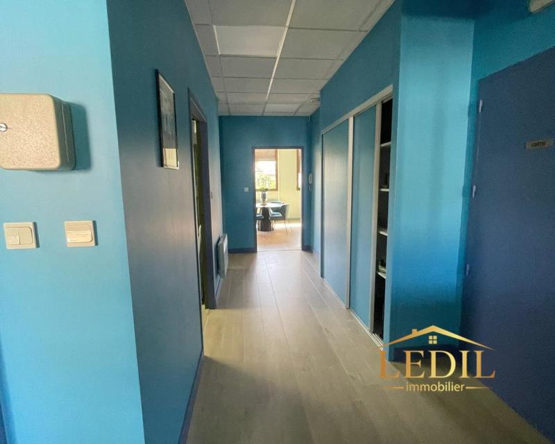 Bureau - 107 m² - 3 pièces