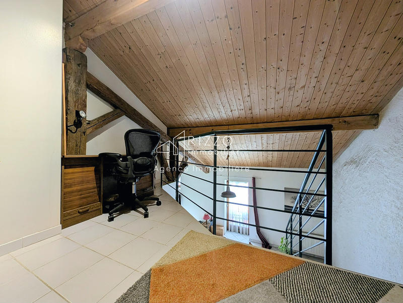 Appartement - 113 m² - 6 pièces