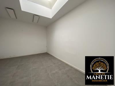 Local d'activités - 69 m² - 2 pièces