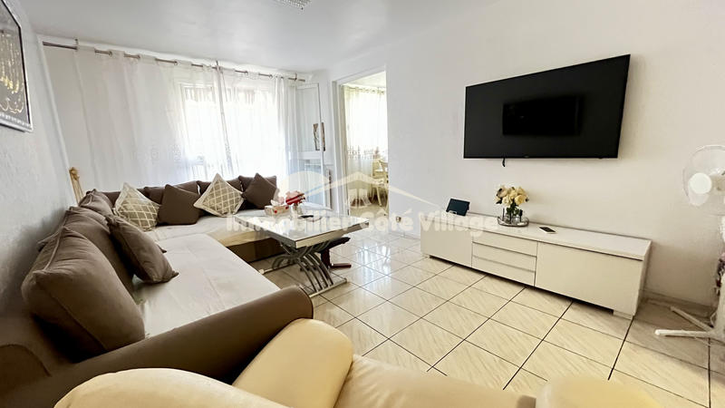 Appartement - 80 m² - 4 pièces