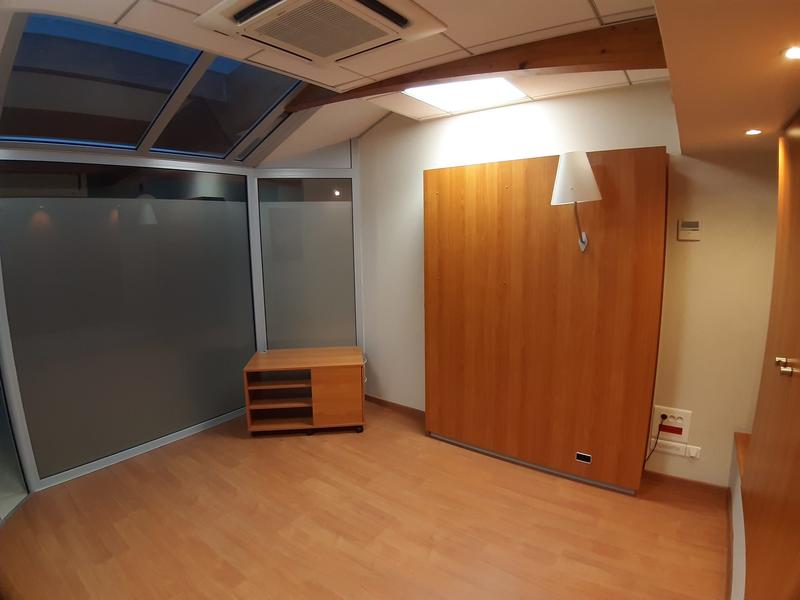 Local commercial - 229 m² - 6 pièces