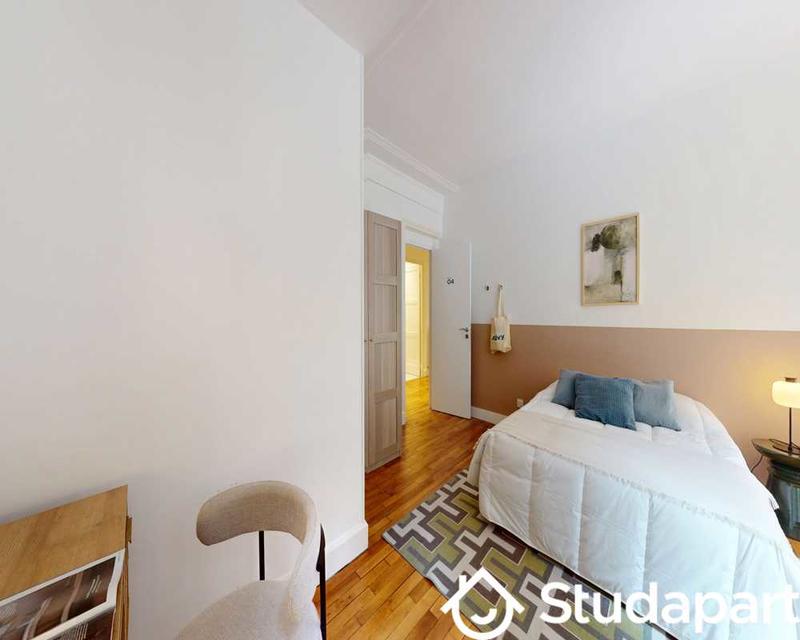 Chambre - 120 m² - 1 pièce