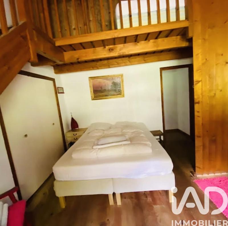 Maison - 300 m² - 9 pièces